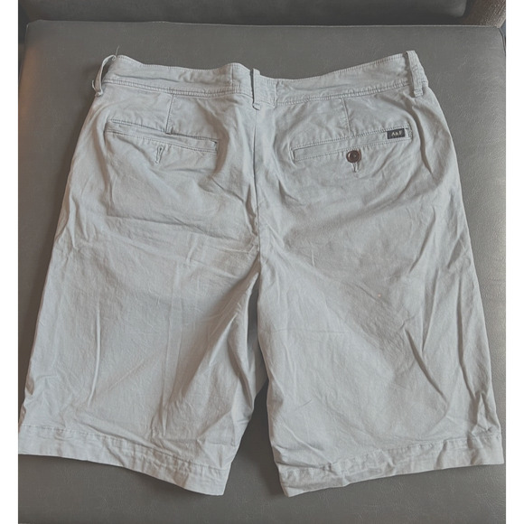 Abercrombie & Fitch Men's Neutral light Gray Blue Cotton Shorts Size 32 - Picture 2 of 7